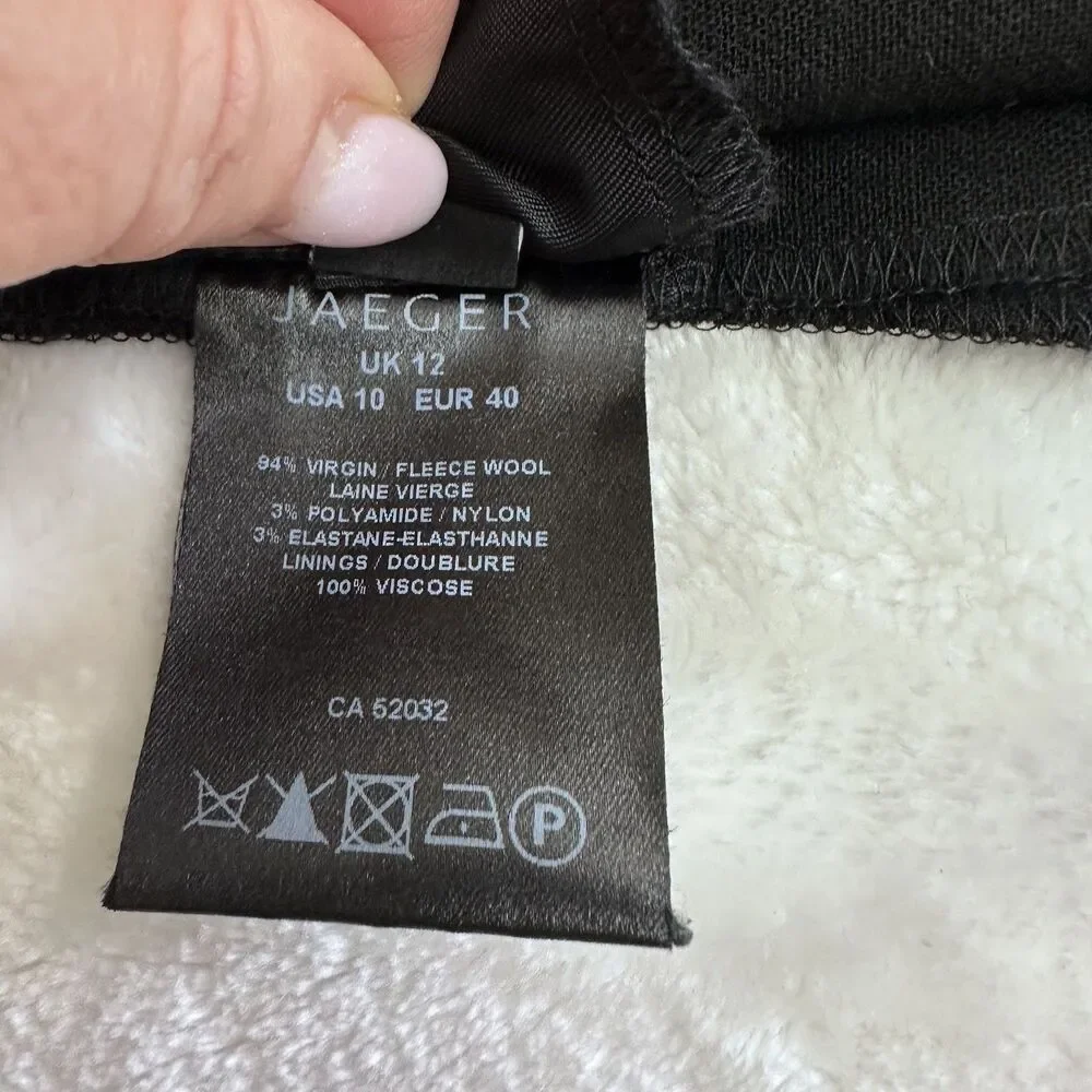 Jaeger London Women's Black Wool Flared Pants Sz 10